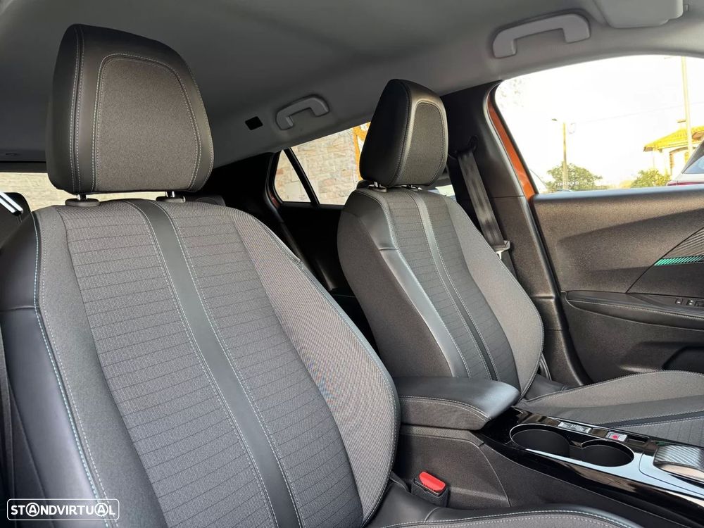 Peugeot e-2008 50 kWh Allure - 19