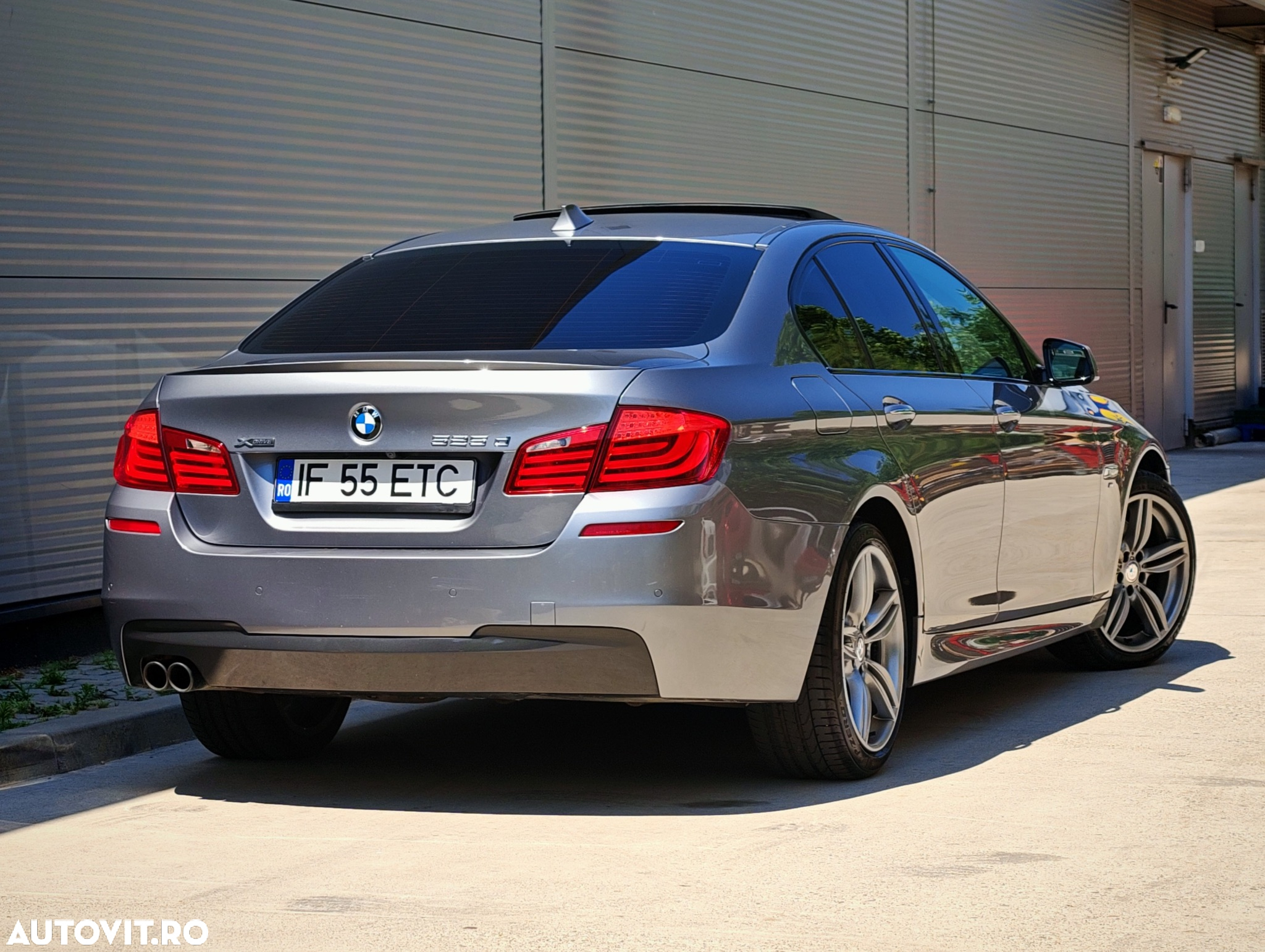 BMW Seria 5 525d xDrive AT - 30