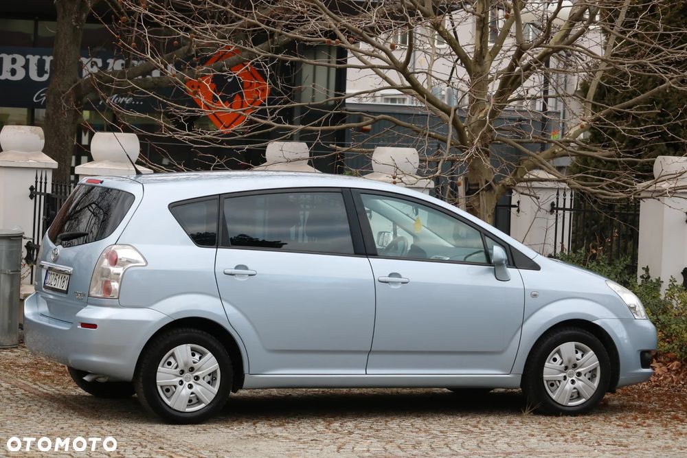 Toyota Corolla Verso - 31