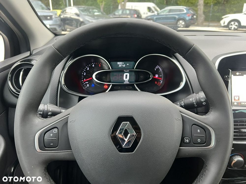 Renault Clio 1.5 dCi Energy Limited - 11