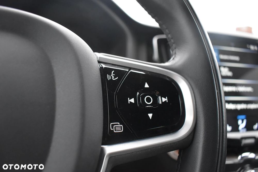 Volvo XC 60 B5 B AWD Inscription - 26