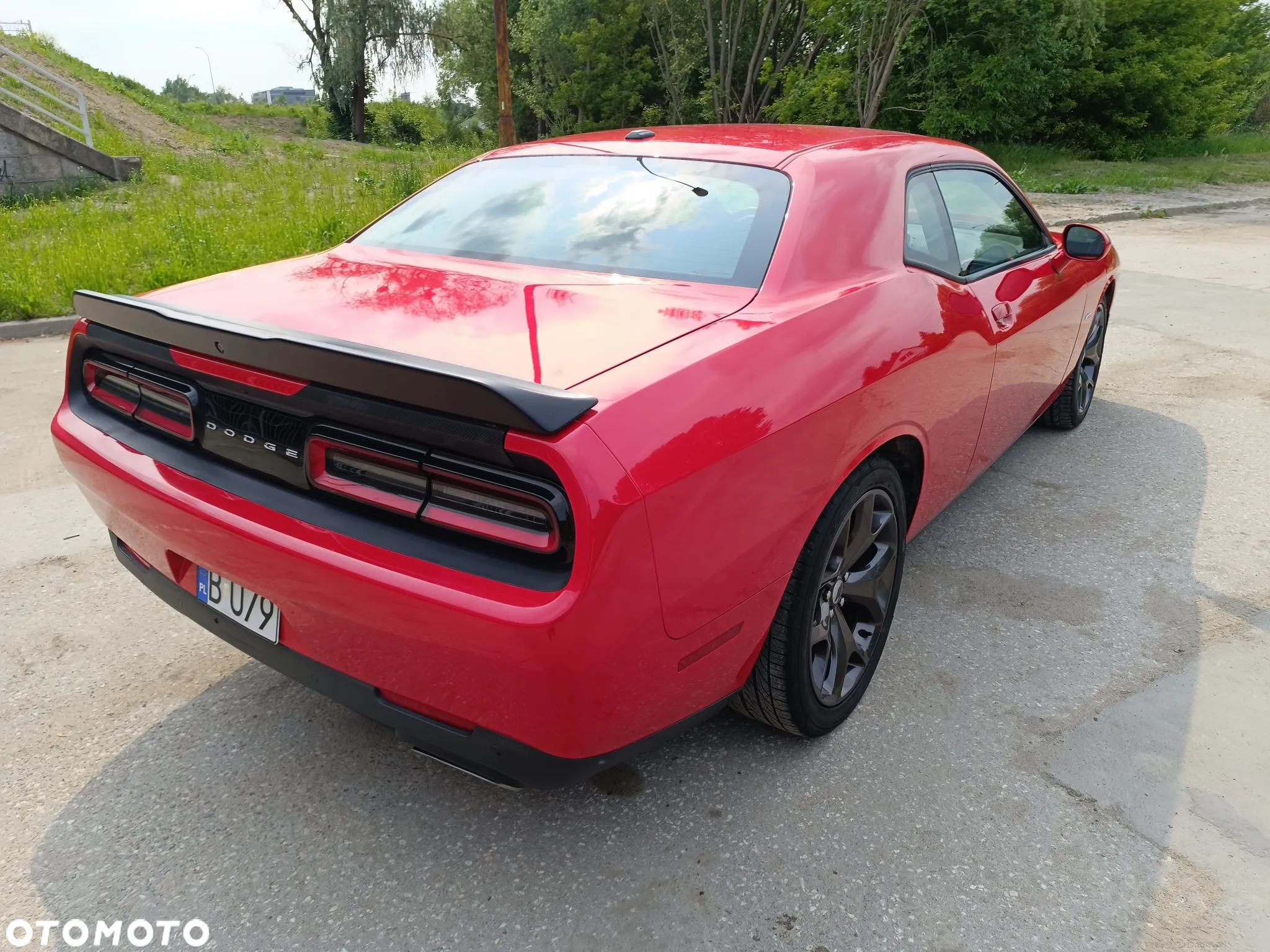 Dodge Challenger 5.7 R/T - 4