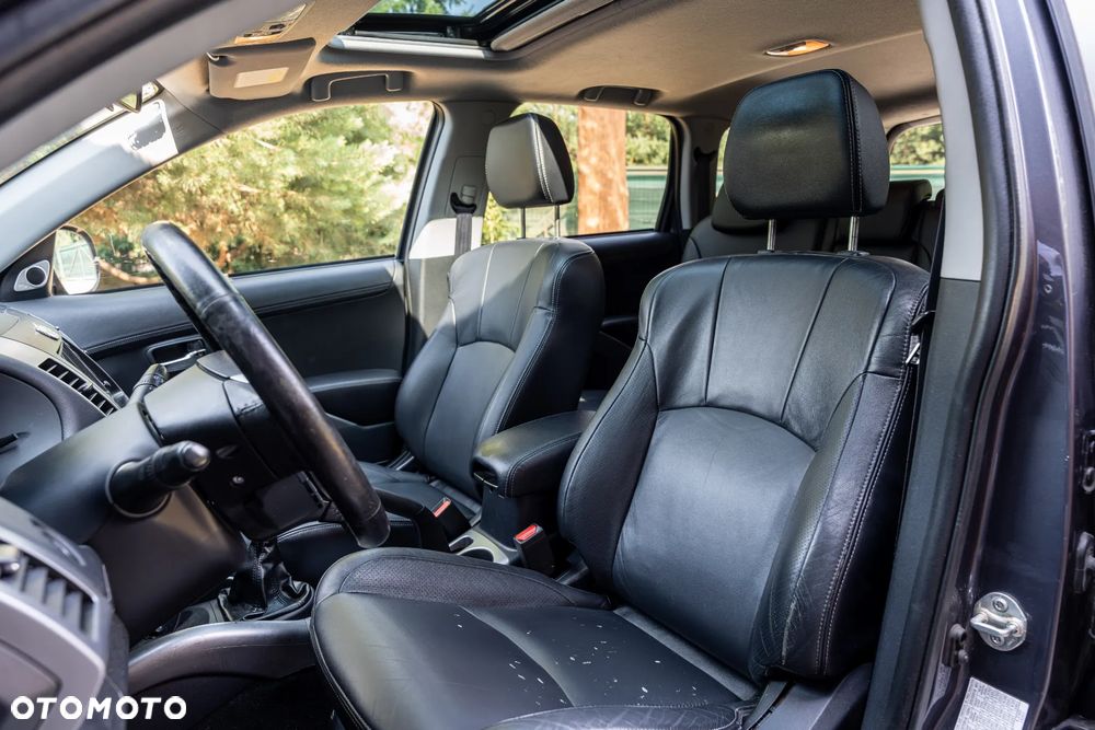 Mitsubishi Outlander 2.2 DID Intense EU5 - 24