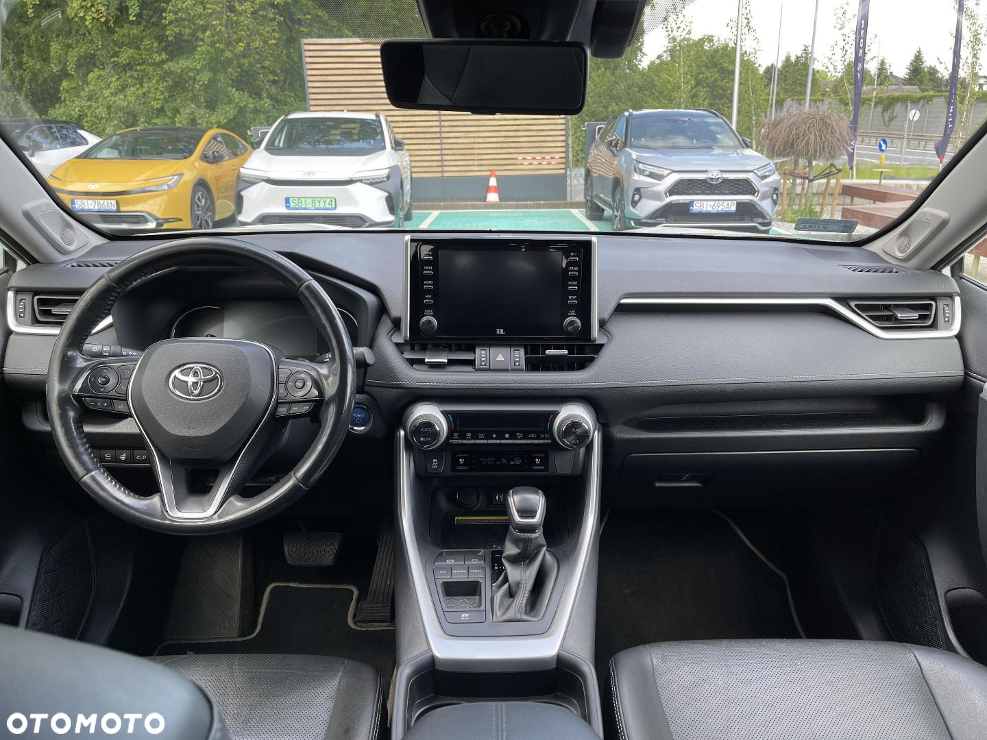 Toyota RAV4 - 10