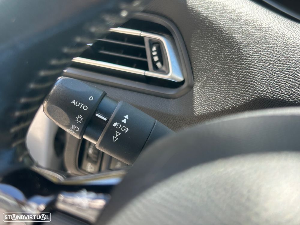 Peugeot 308 SW BlueHDi 100 Stop & Start Business-Line - 29