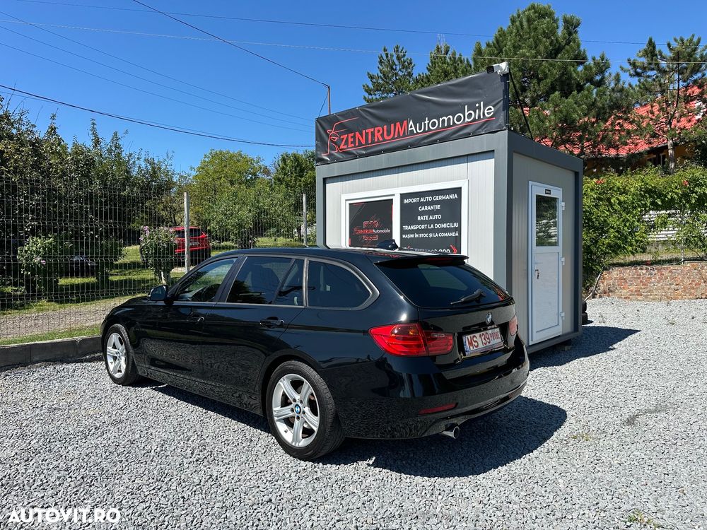 BMW Seria 3 320d DPF Touring Aut. Edition Sport - 4