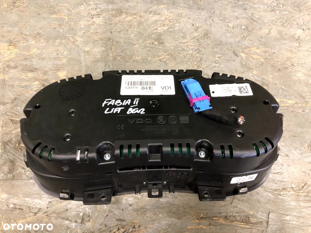 SKODA FABIA II LIFT ROOMSTER 1.2 TSI BENZYNA LICZNIK ZEGARY 5J0920841E EUROPA - 4