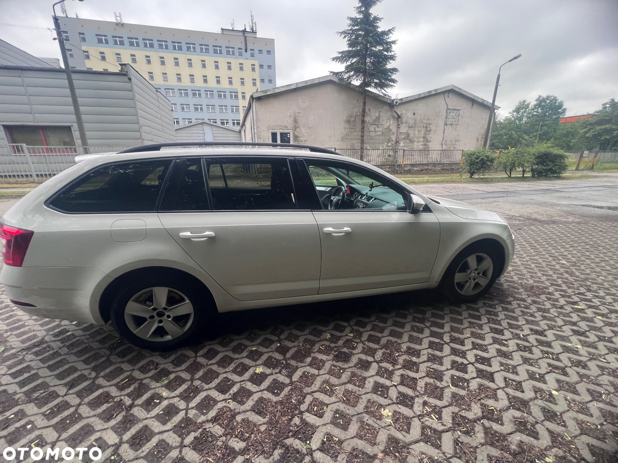 Skoda Octavia 1.6 TDI Active - 11