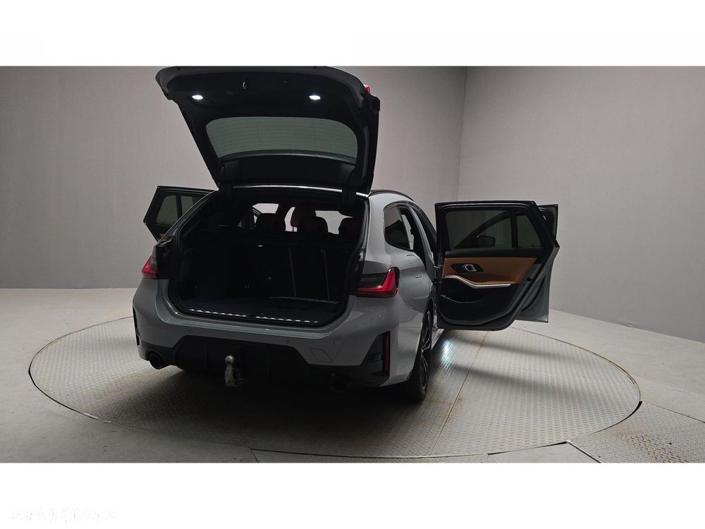 BMW Seria 3 320d xDrive M Sport - 12