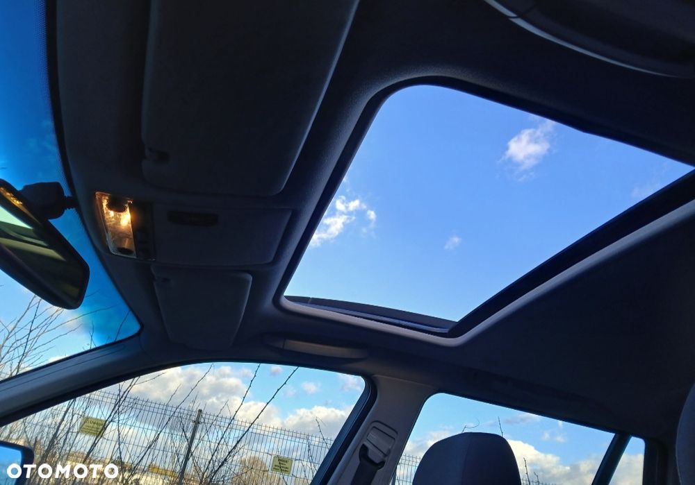 BMW Seria 3 318i - 11