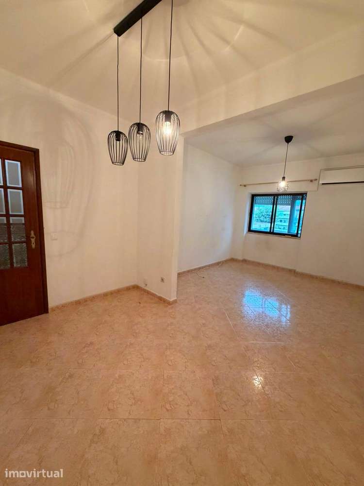 Apartamento T2 em São Gabriel, Setúbal - Grande imagem: 2/27