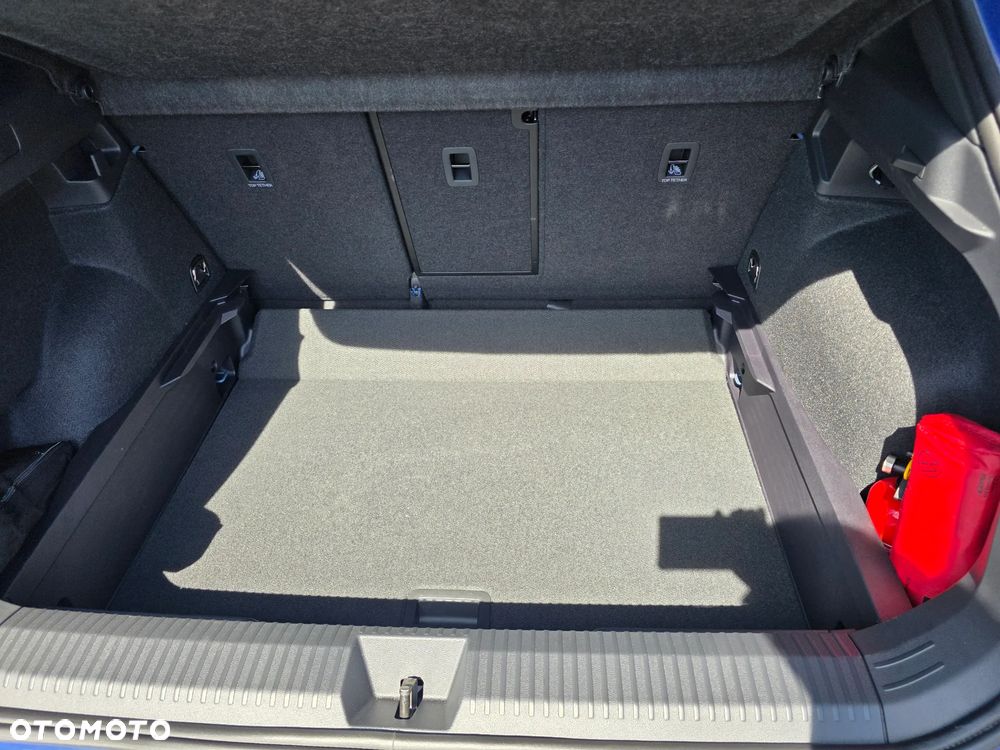 Volkswagen T-Roc 1.5 eTSI R-Line DSG - 29