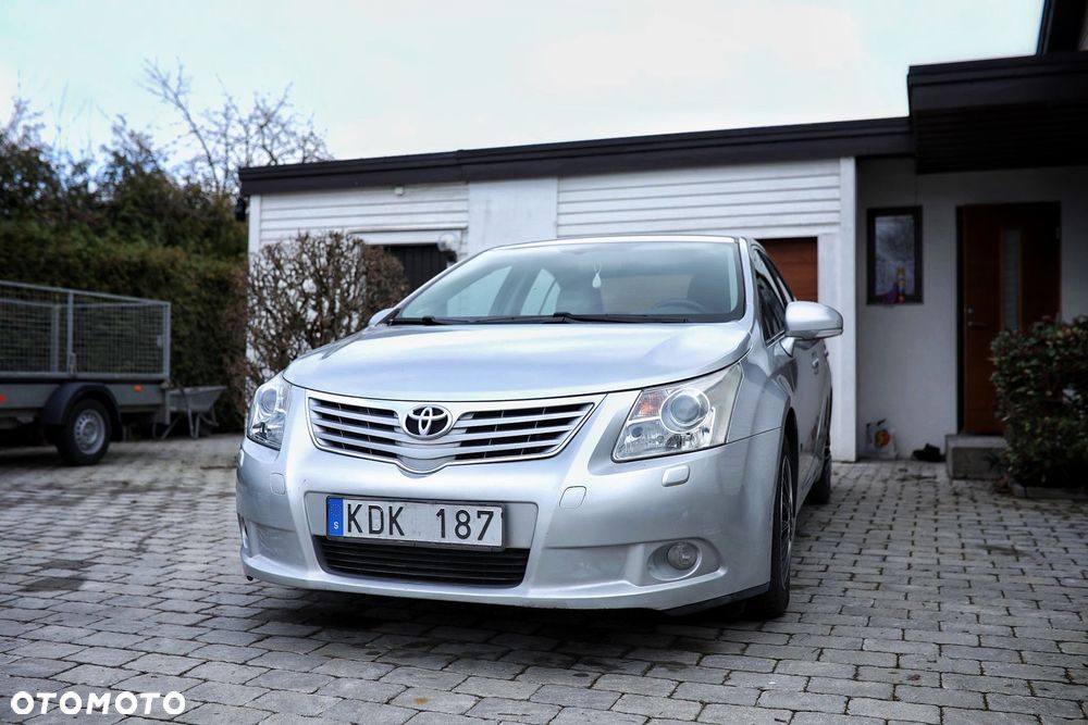 Toyota Avensis 2.0 D-4D - 1
