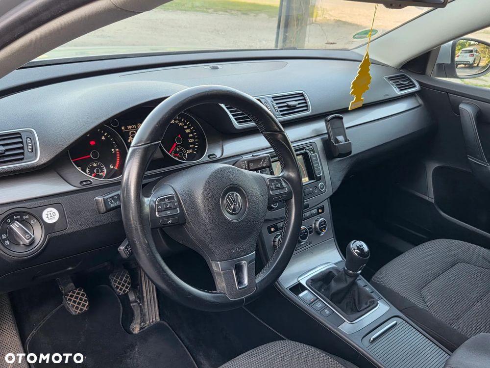 Volkswagen Passat Variant 2.0 TDI BlueMotion Technology Comfortline - 6