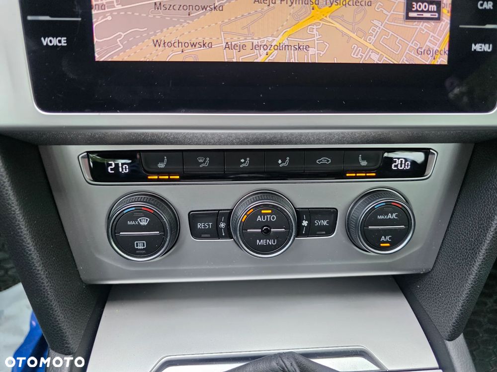 Volkswagen Passat 2.0 TDI SCR Comfortline - 17