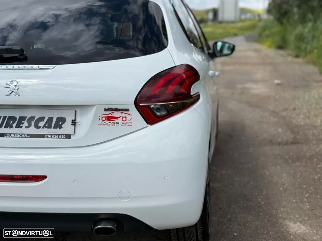 Peugeot 208 1.2 PureTech GT Line - 46