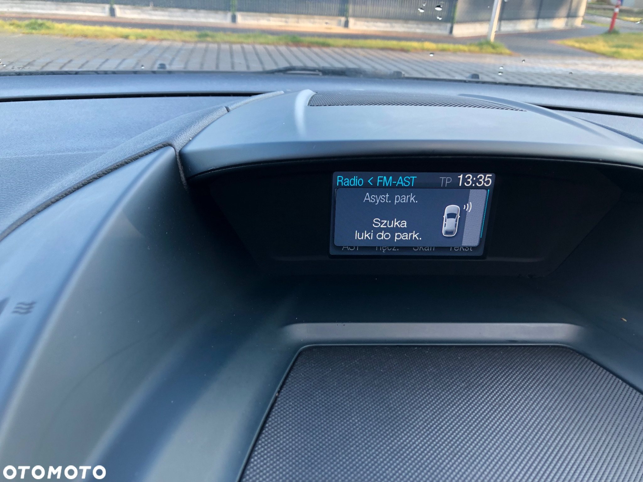 Ford Grand C-MAX - 29