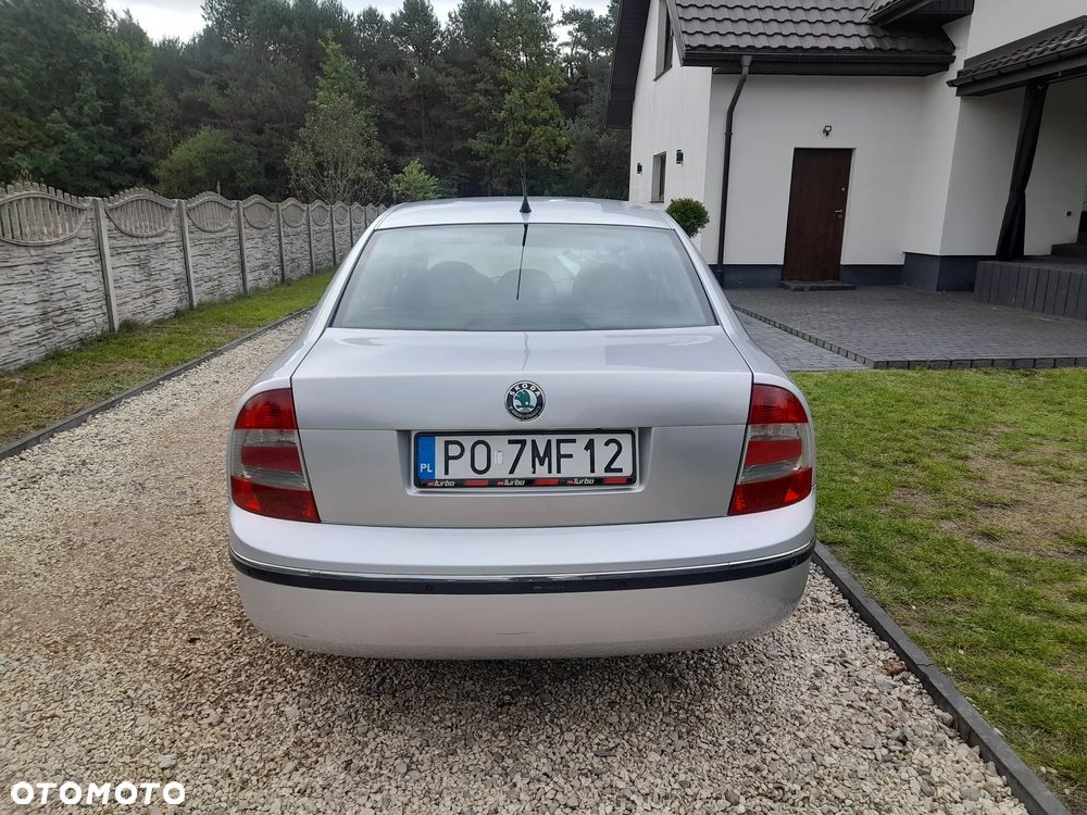 Skoda Superb ver-1-9-tdi-elegance - 9