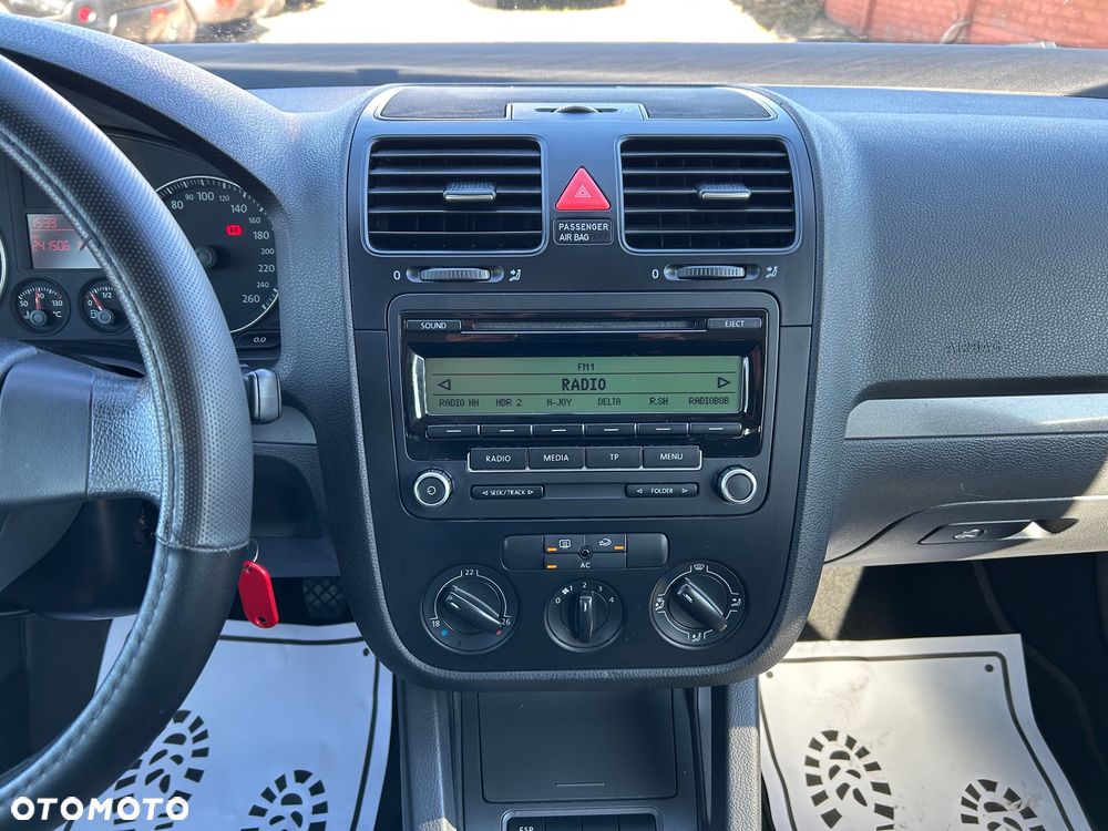 Volkswagen Golf - 18