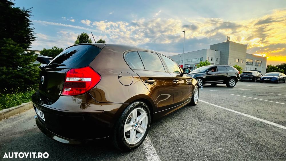BMW Seria 1 120d - 12