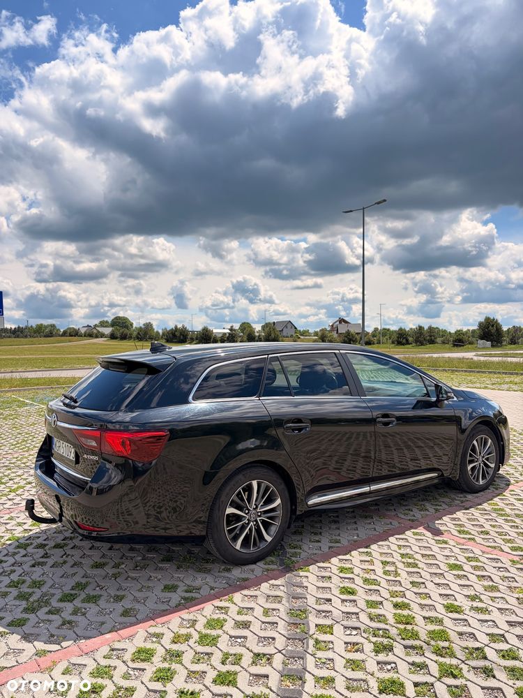 Toyota Avensis 2.0 D-4D Prestige - 4