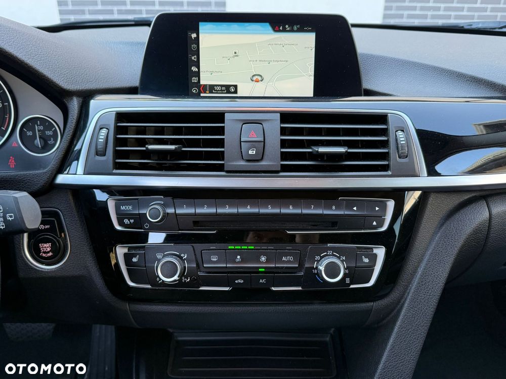 BMW Seria 3 318d - 29