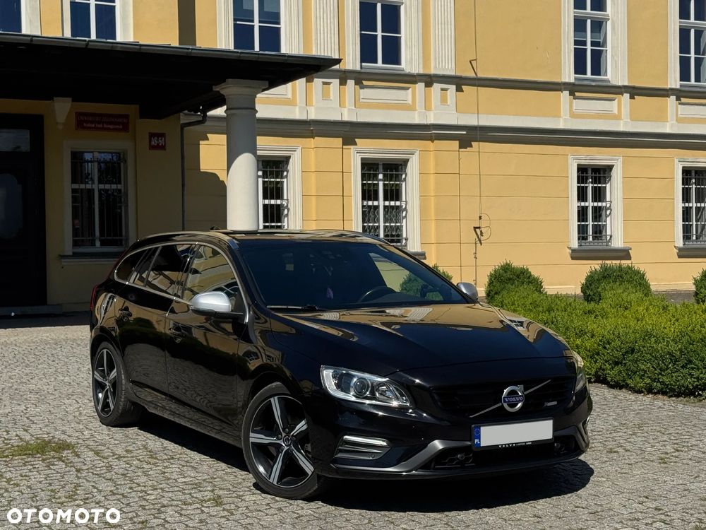 Volvo V60 T4 R-Design - 1