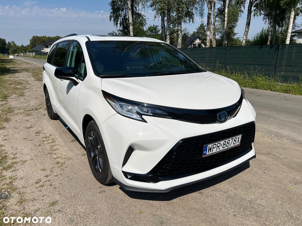 Toyota Sienna - 14