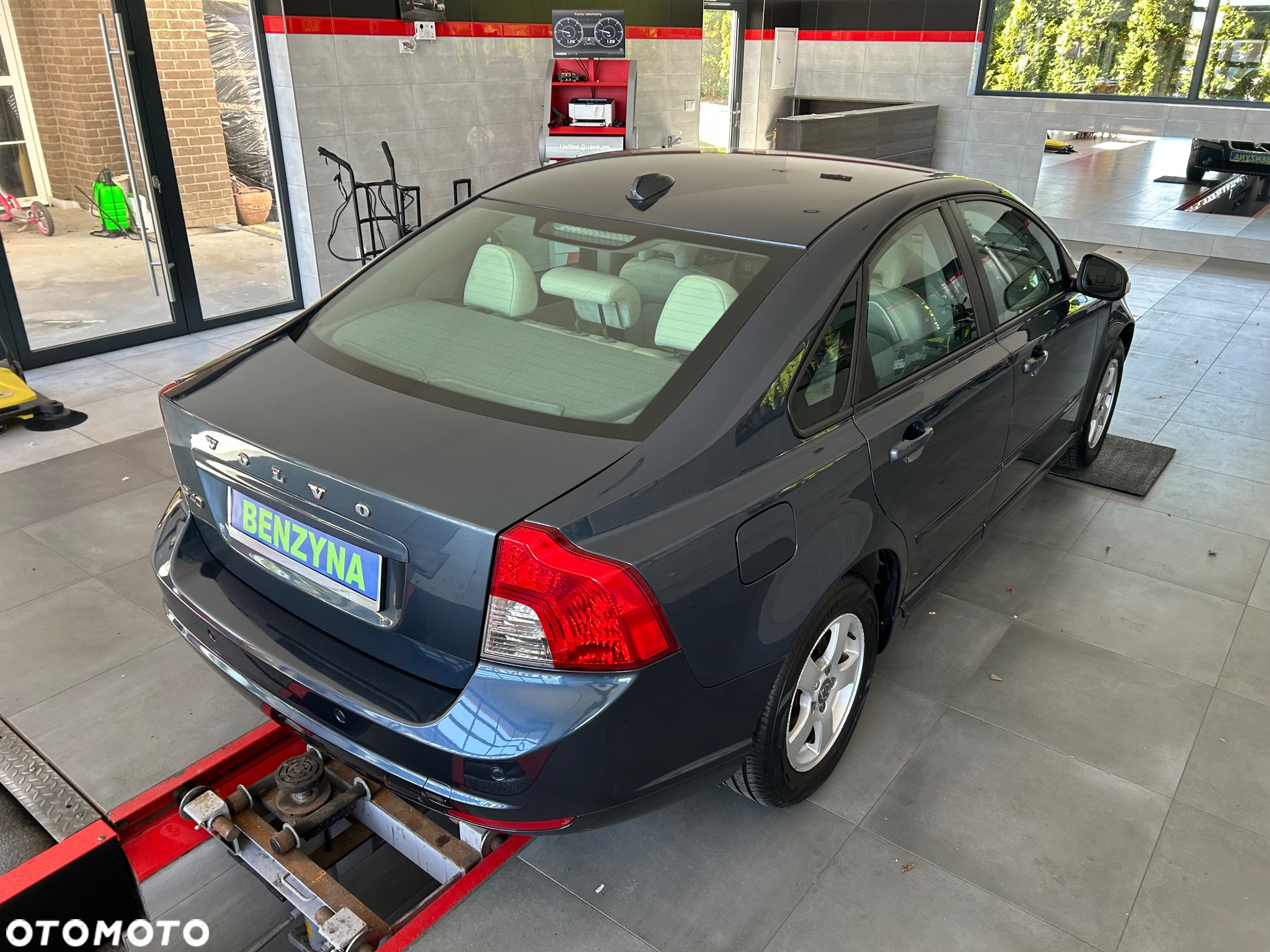 Volvo S40 1.6 Momentum - 9