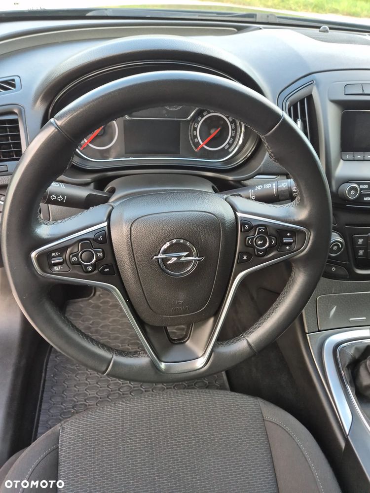 Opel Insignia - 17