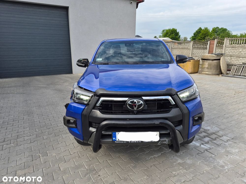 Toyota Hilux 2.8 D-4D Double Cab Invincible Sport 4x4 - 2
