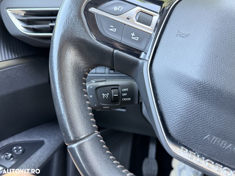 Peugeot 3008 BlueHDi 130 Stop & Start Active - 23