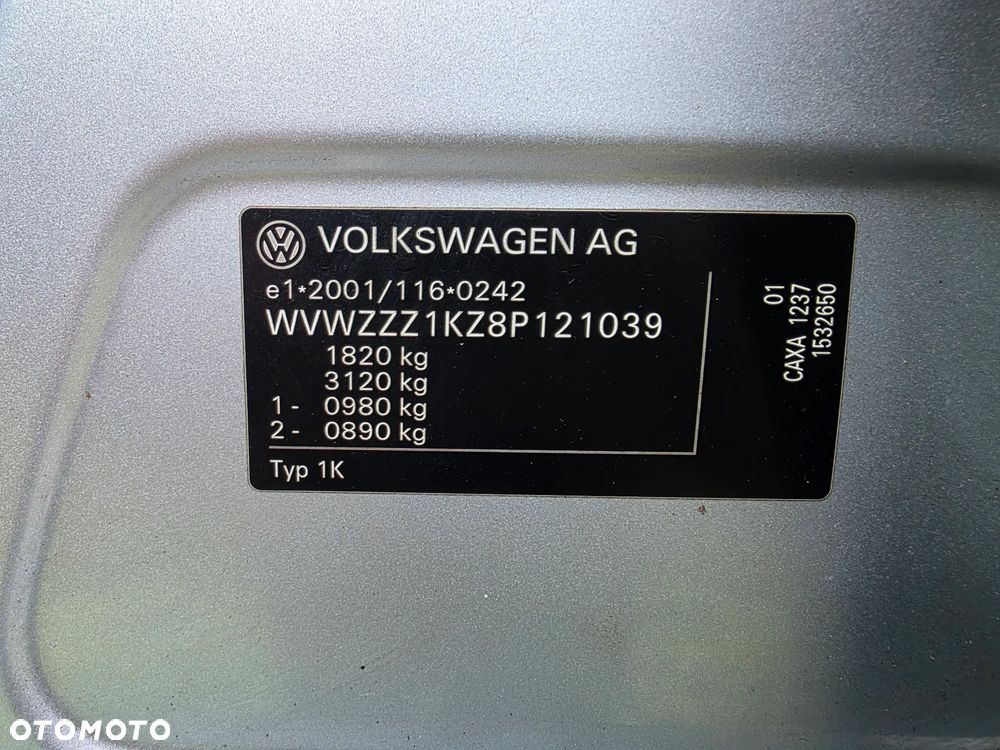 Volkswagen Golf - 10