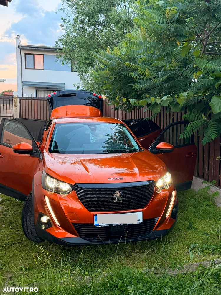 Peugeot 2008 1.2 L PureTech STT EAT8 Allure - 2