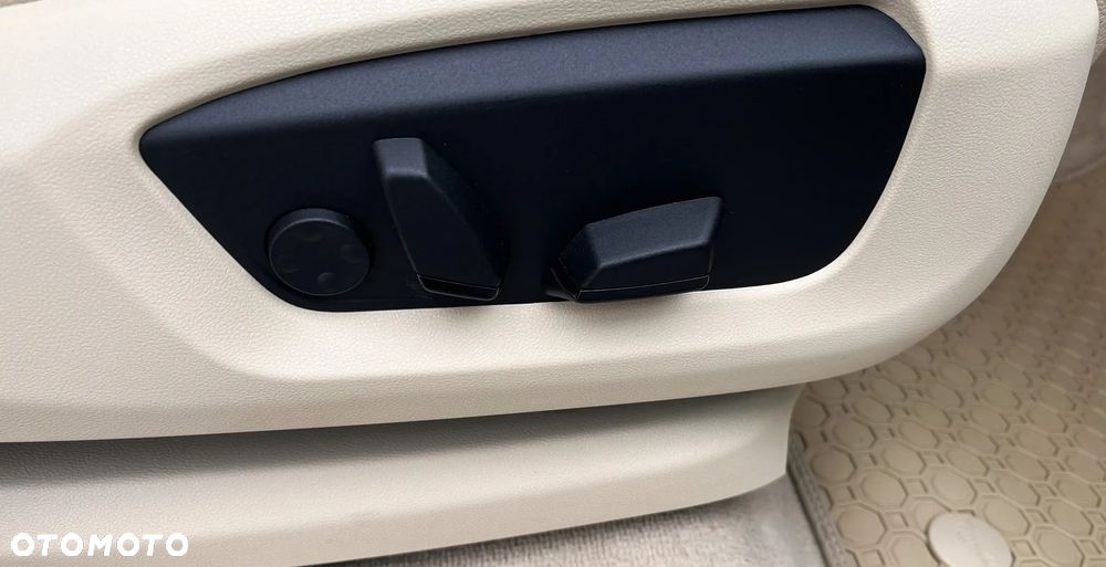 BMW X5 xDrive25d - 29