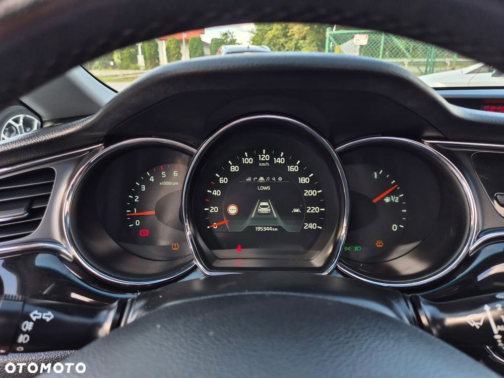 Kia Ceed 1.6 CRDi 136 ISG Platinum Edition - 34
