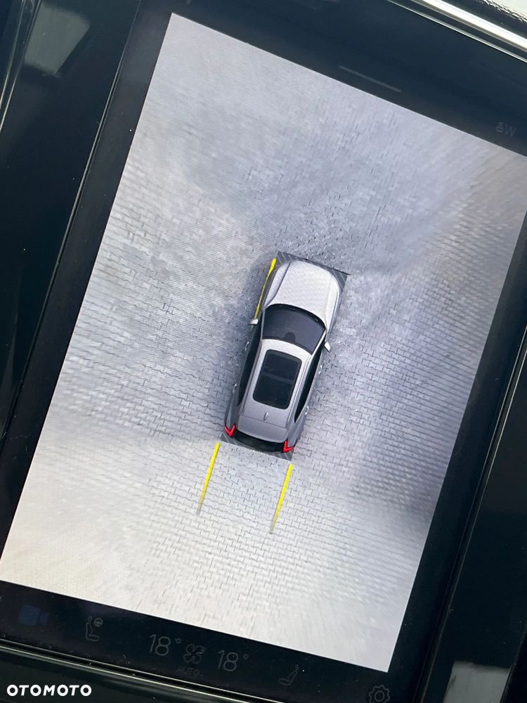 Volvo XC 40 - 35