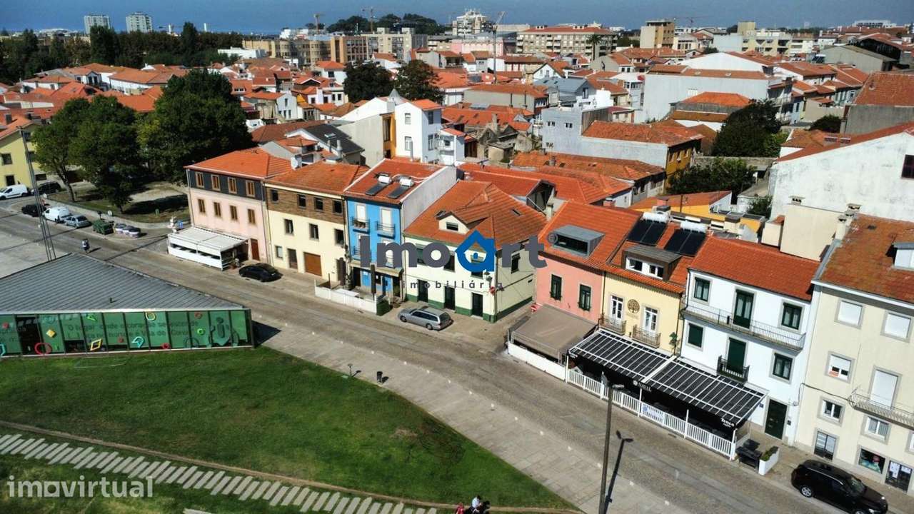 Prédio misto em frente ao Rio e Marina de Vila de Conde, com projeto - Grande imagem: 2/40