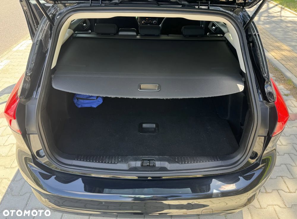 Ford Focus 1.0 EcoBoost Hybrid TITANIUM DESIGN - 11