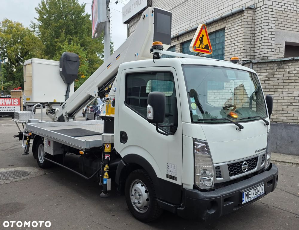 Nissan Cabstar - 1