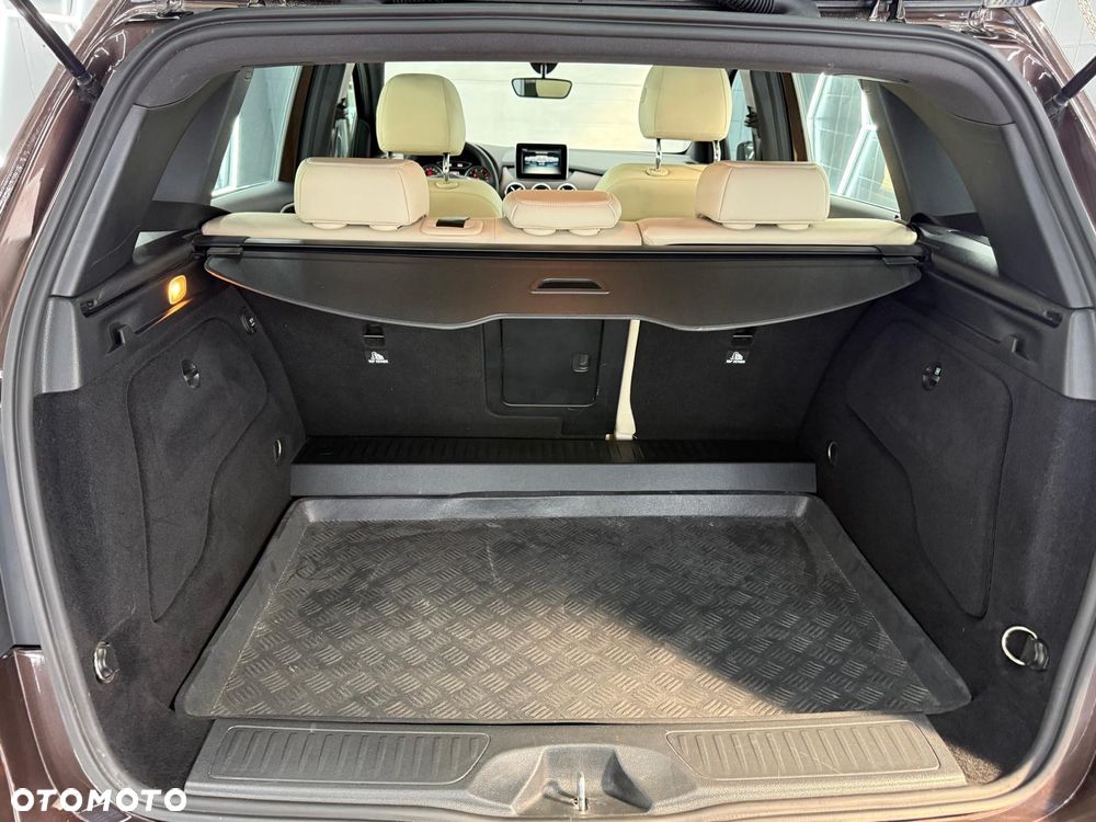 Mercedes-Benz Klasa B 180 7G-DCT AMG Line - 27