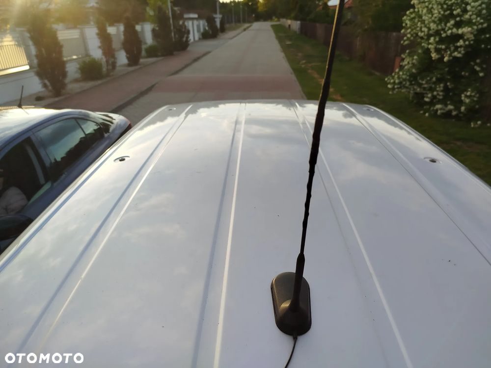 Volkswagen Caddy 1.9 DPF Life Style (5-Si.) - 4