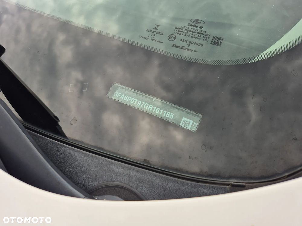 Ford Fusion - 38