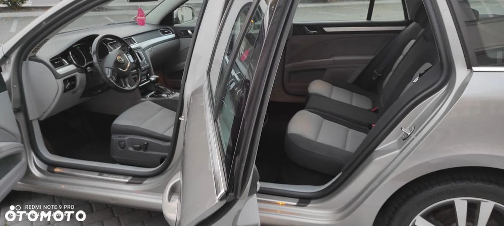 Skoda Superb 2.0 TDI Comfort DSG - 16