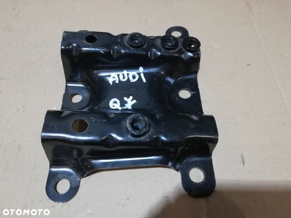 MOCOWANIE FOTELA ŚRODKOWEGO AUDI Q7 4L0883626E - 1