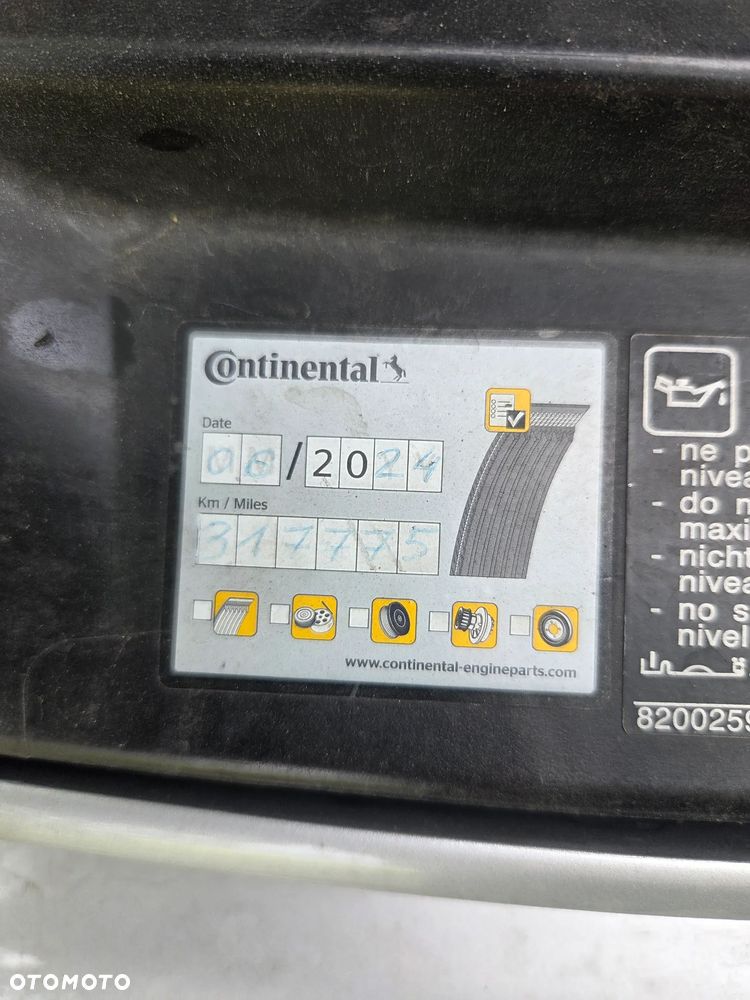 Opel Vivaro - 8