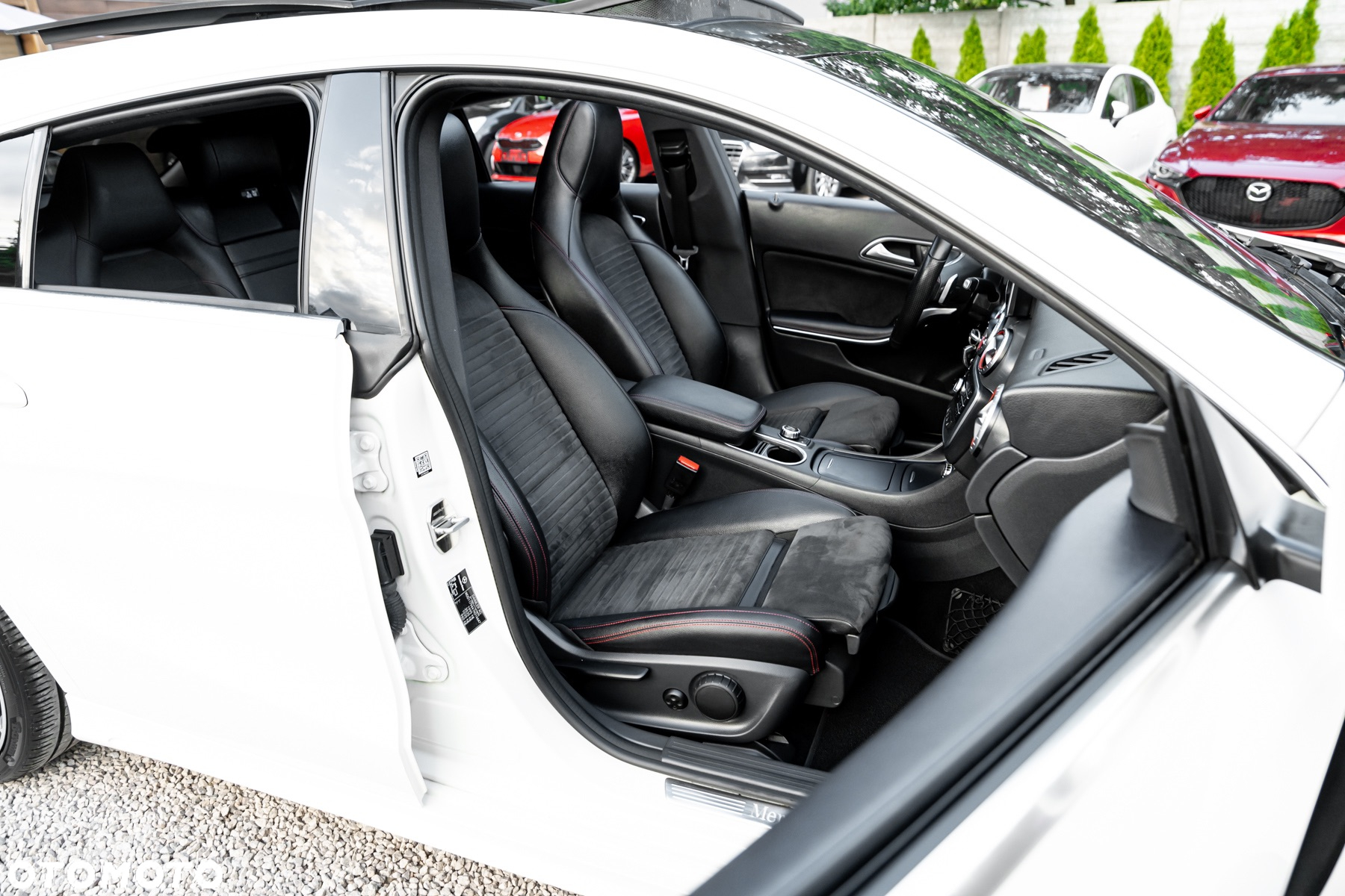 Mercedes-Benz CLA 250 7G-DCT AMG Line - 26