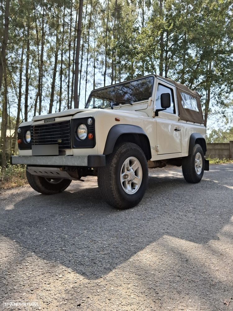 Land Rover Defender 90 2.5 Td5 Soft Top - 8