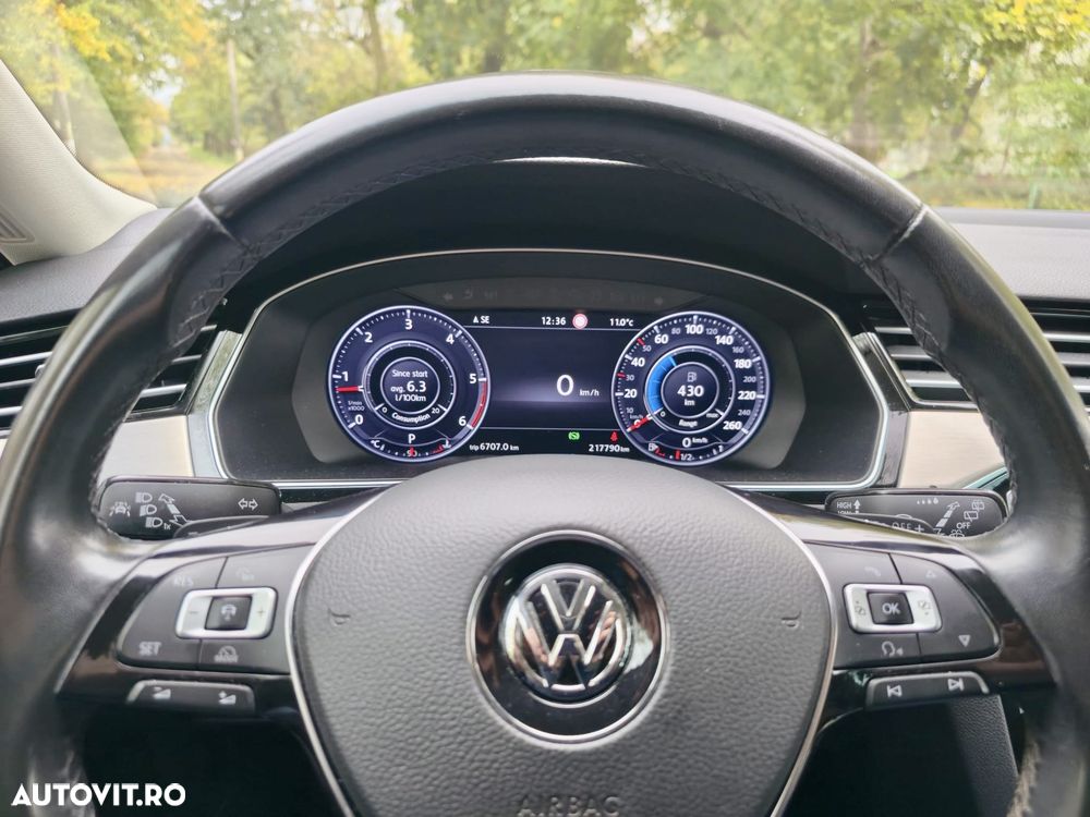 Volkswagen Passat 2.0 TDI DSG Highline - 12
