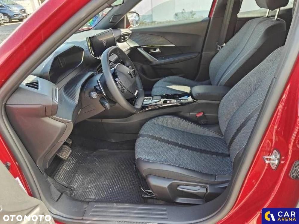 Peugeot 2008 - 11